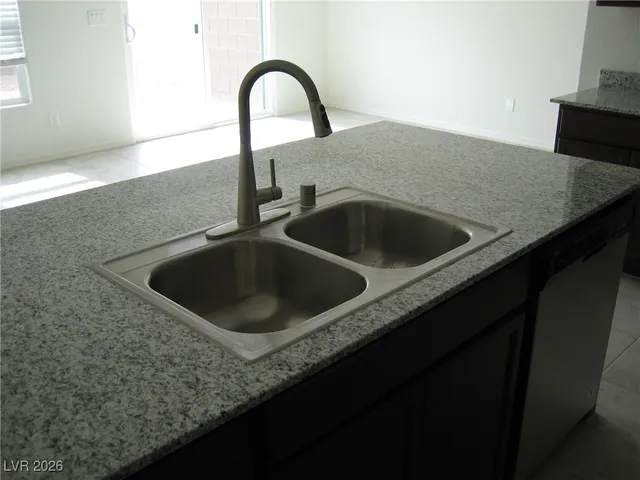 $1,800 | 2962 Saltillo Lane, Las Vegas, NV 89121