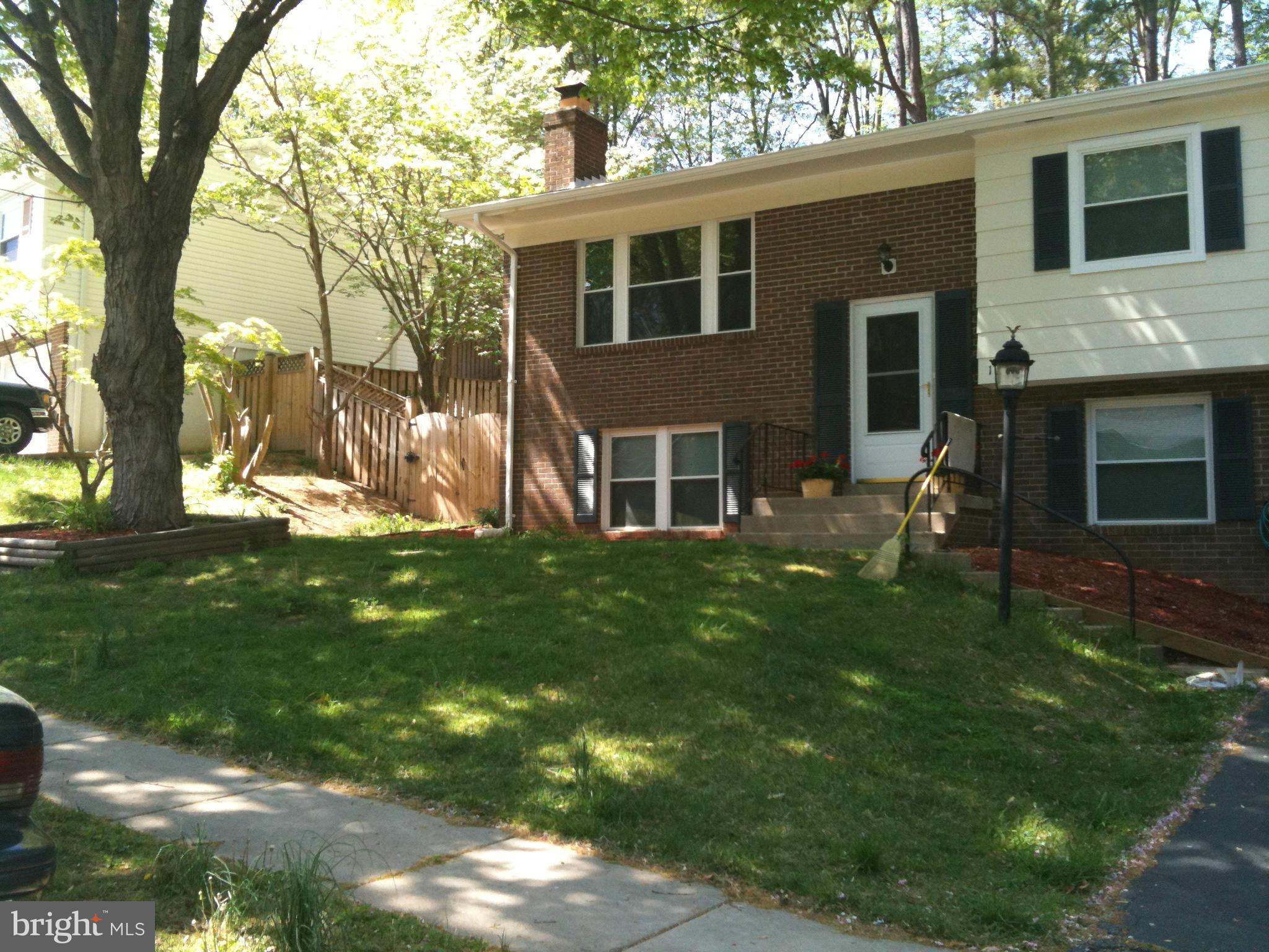 13634 Kingsman Road Woodbridge, VA 22193 - Photo 2 of 30 Exterior (Front)