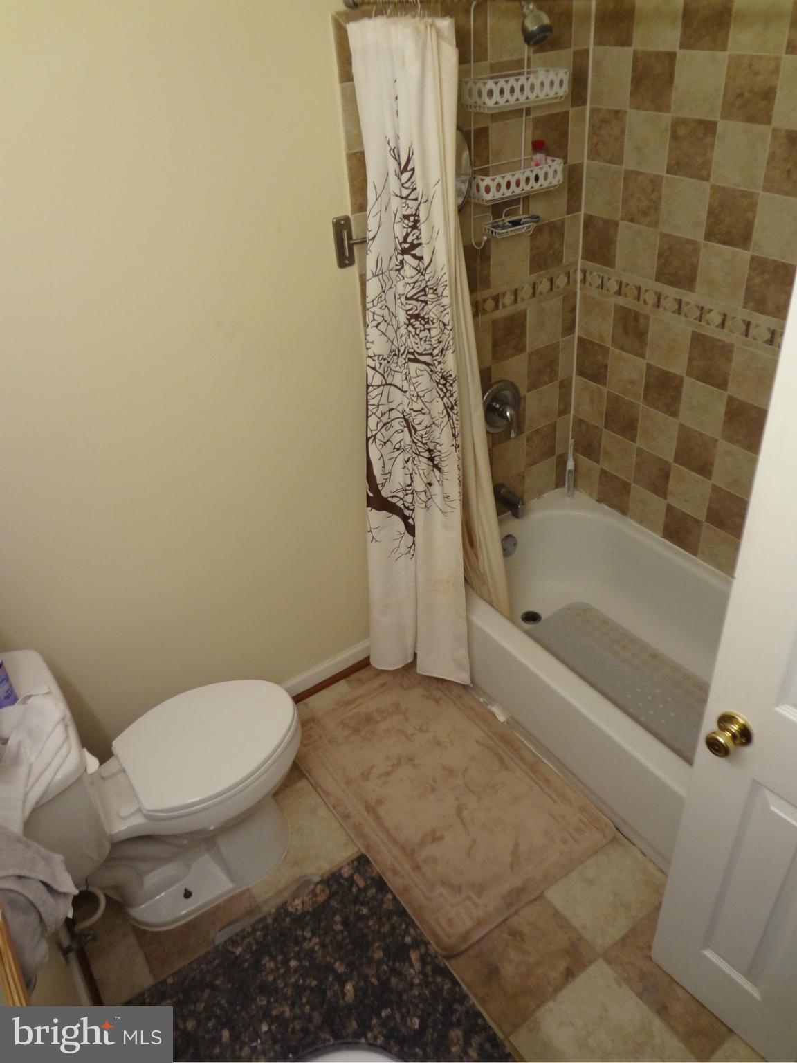 13634 Kingsman Road Woodbridge, VA 22193 - Photo 11 of 30 Full Bath Up