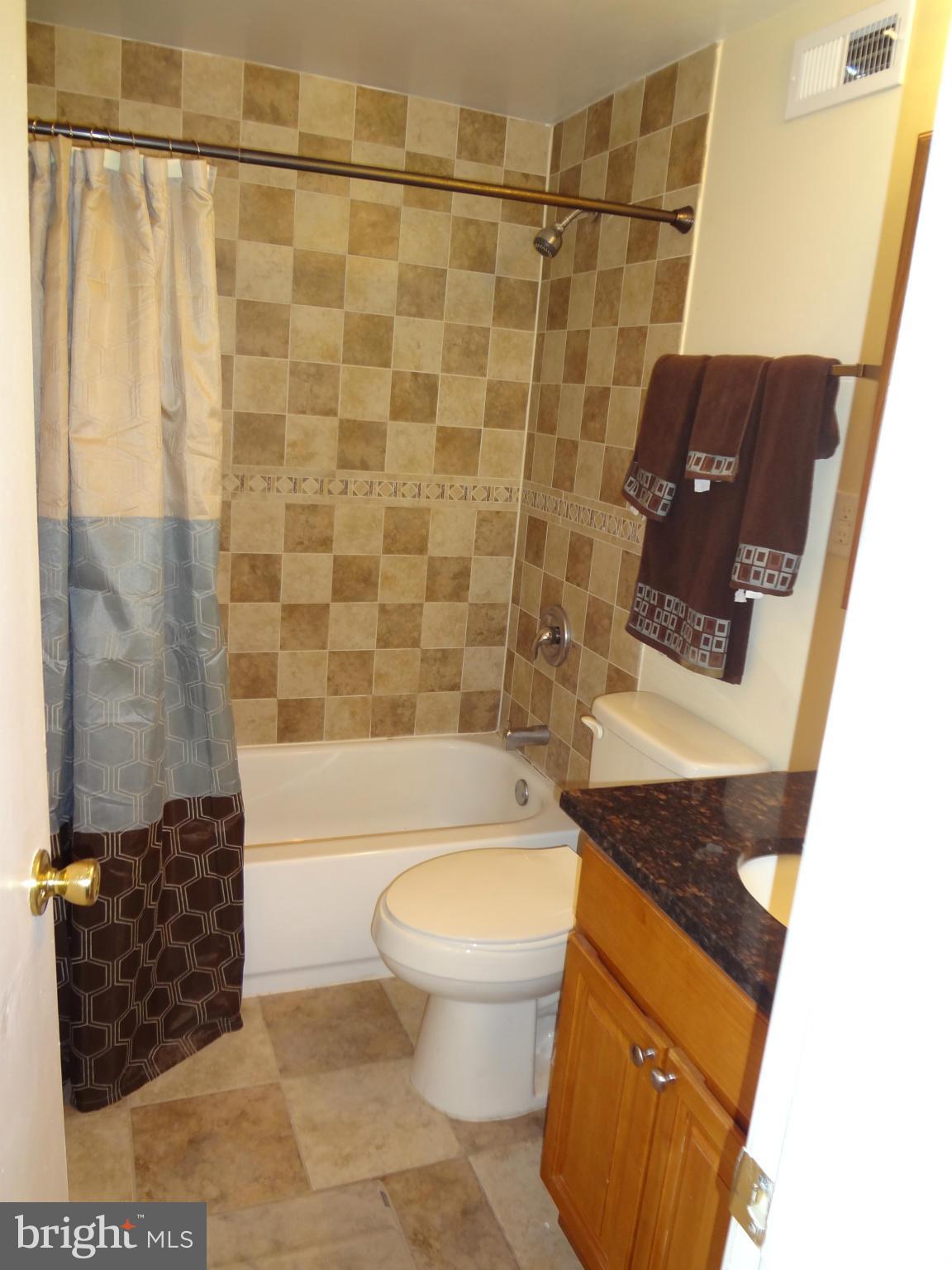 13634 Kingsman Road Woodbridge, VA 22193 - Photo 22 of 30 Full Bath