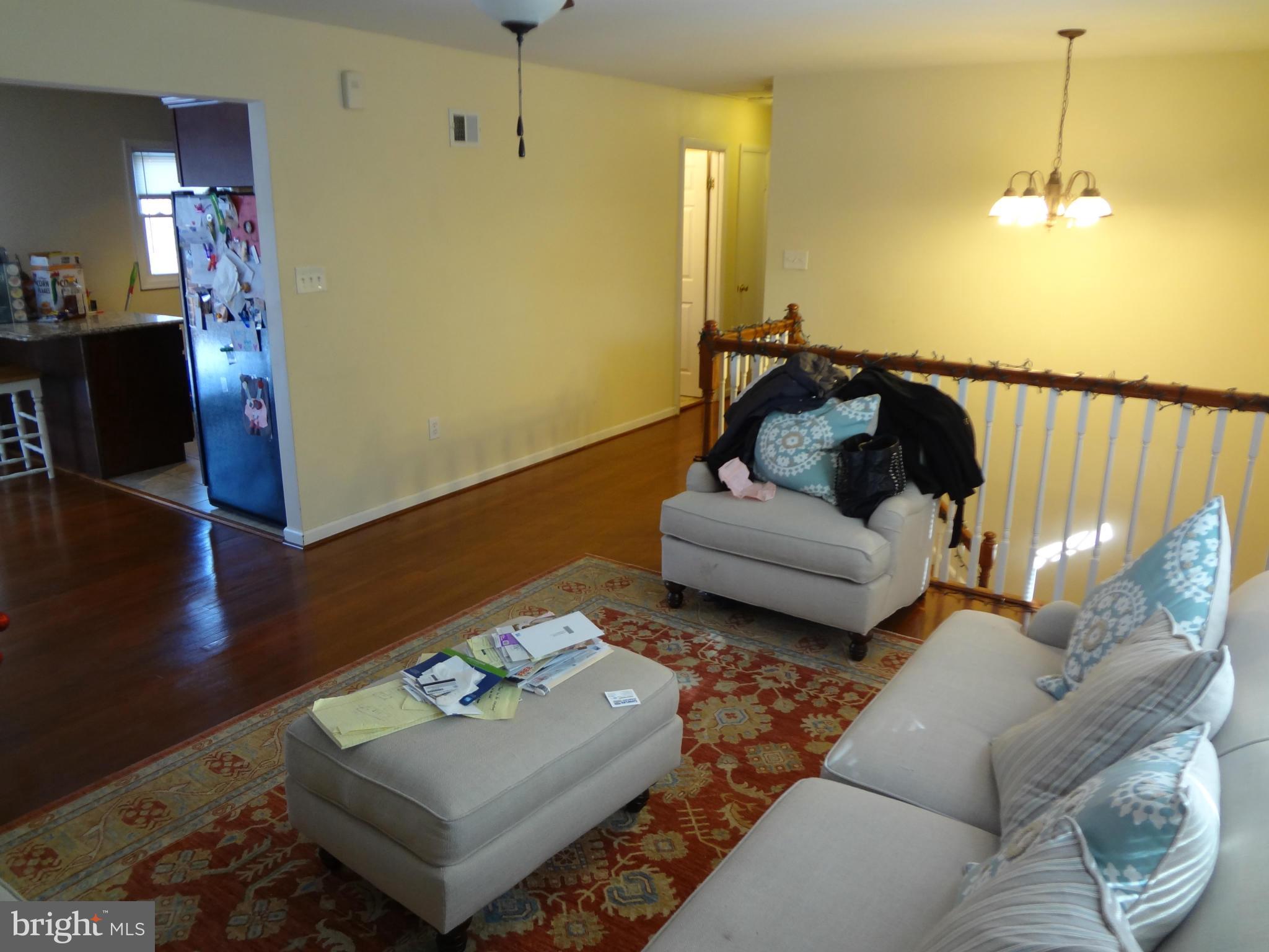 13634 Kingsman Road Woodbridge, VA 22193 - Photo 5 of 30 Family Room