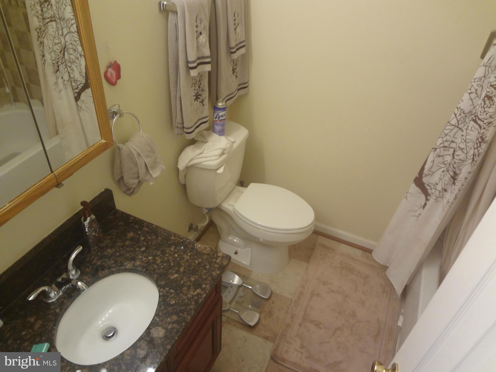 13634 Kingsman Road Woodbridge, VA 22193 - Photo 10 of 30 Full Bath Up