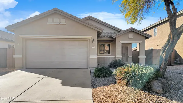 $1,895 | 18460 North 170th Lane, Surprise, AZ 85374