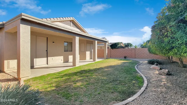 $1,895 | 18460 North 170th Lane, Surprise, AZ 85374