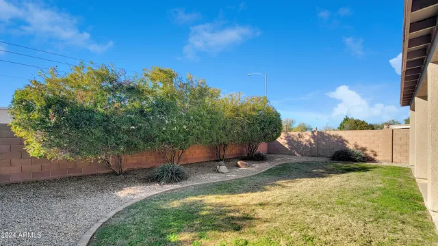 $1,895 | 18460 North 170th Lane, Surprise, AZ 85374