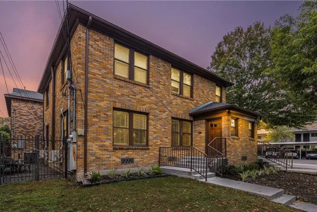 $1,125,000 | 1902 Elmen Street, Houston, TX 77019