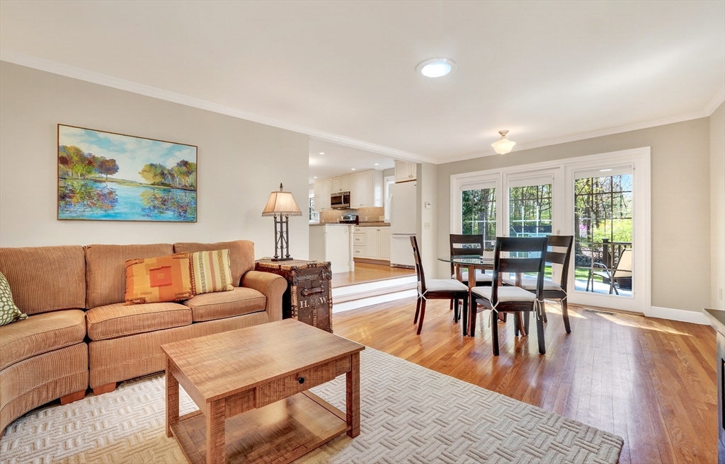 14 Beverly Road Bedford, MA 01730 - Photo 10 of 38 Gallery Image 10