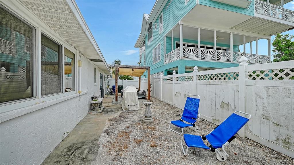 616 South Casey Key Road Nokomis, FL 34275 - Photo 35 of 39