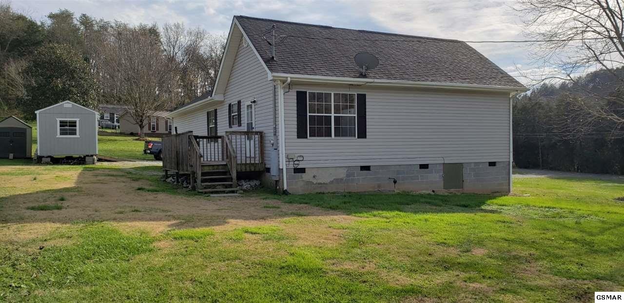 706 R H Ellis Road New Market, TN 37820 - Photo 2 of 17 Gallery Image 2