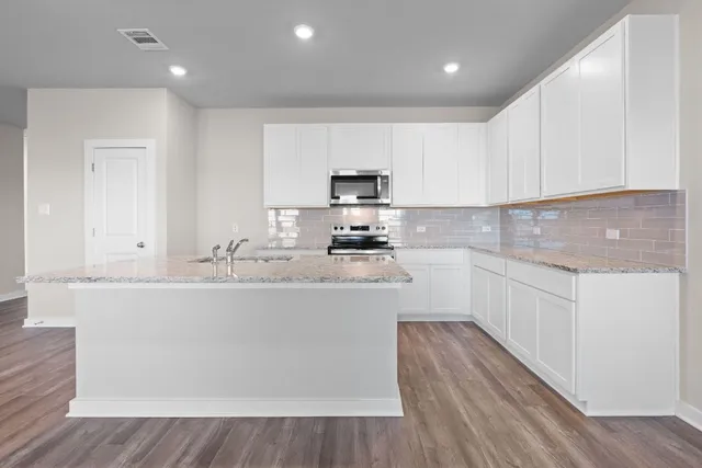 $350,390 | 200 Sleep Hollow, Jarrell, TX 76537