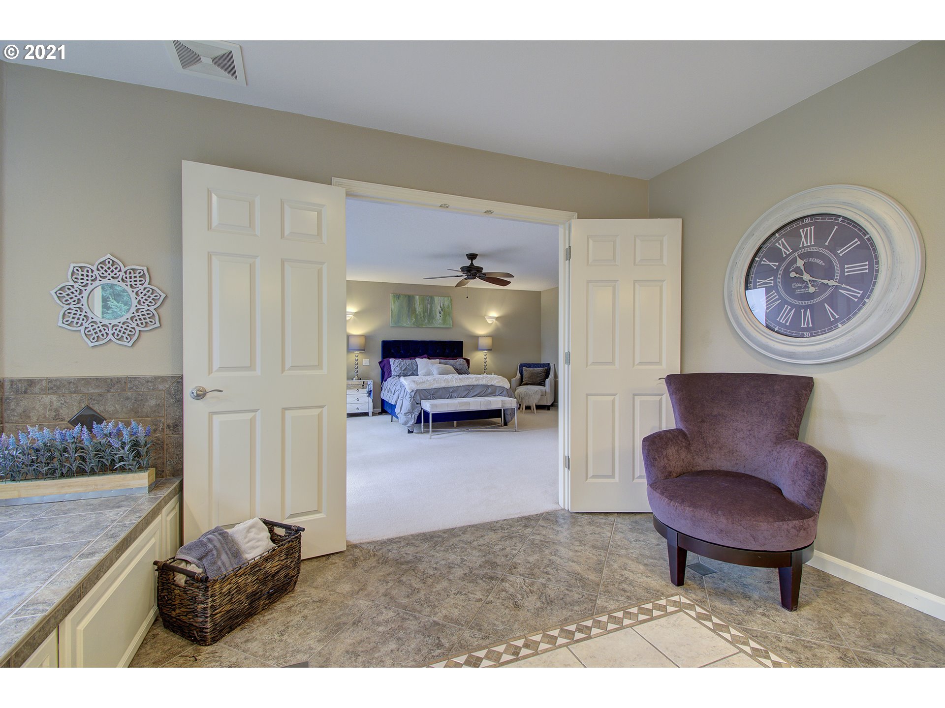 16010 Northeast 25th Avenue Ridgefield, WA 98642 - Photo 20 of 32 a living room with furniture and a chair