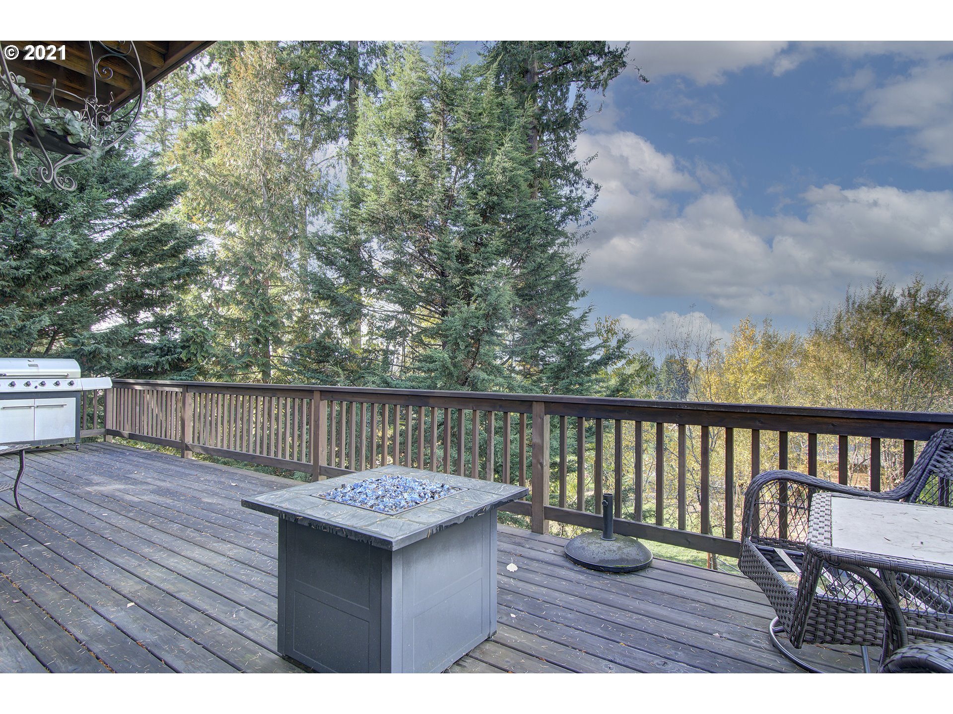 16010 Northeast 25th Avenue Ridgefield, WA 98642 - Photo 31 of 32 a view of balcony with wooden floor