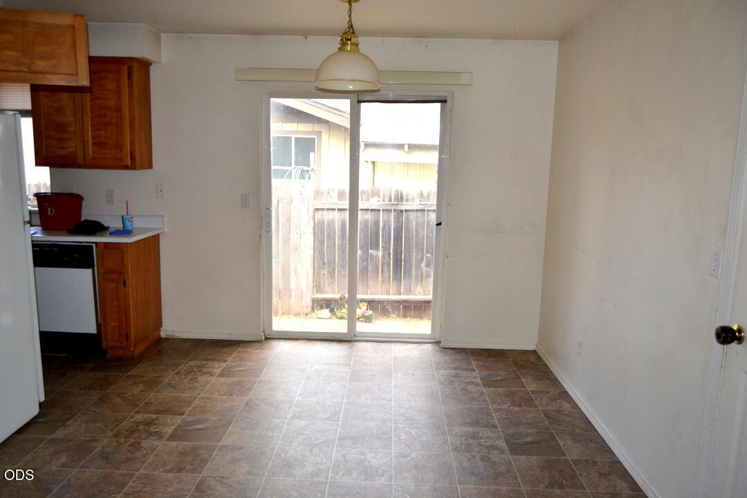 1636 Leonard Road, Unit A & B Grants Pass, OR 97527 - Photo 4 of 13