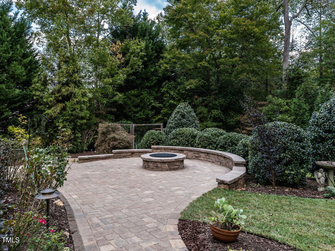 7312 Ridgeline Drive Raleigh, NC 27613 - Photo 55 of 83 081-1280x960-backyard
