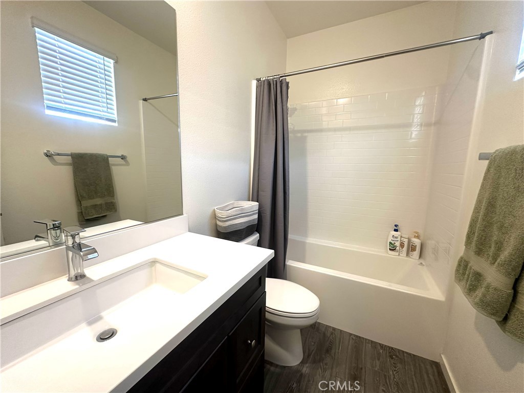 2222 Raspberry Court Upland, CA 91786 - Photo 14 of 37 Suite Bath