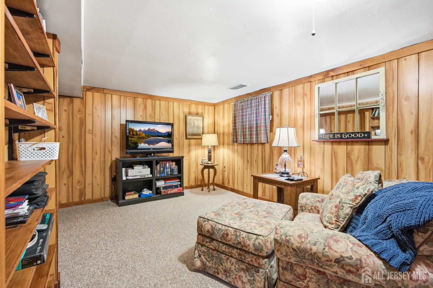 9 Brox Road Edison, NJ 08817 - Photo 21 of 38