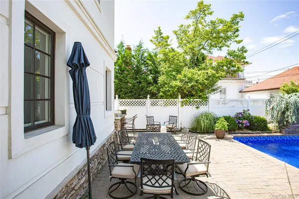 $2,198,000 | 165 West Walnut Street, Long Beach, NY 11561