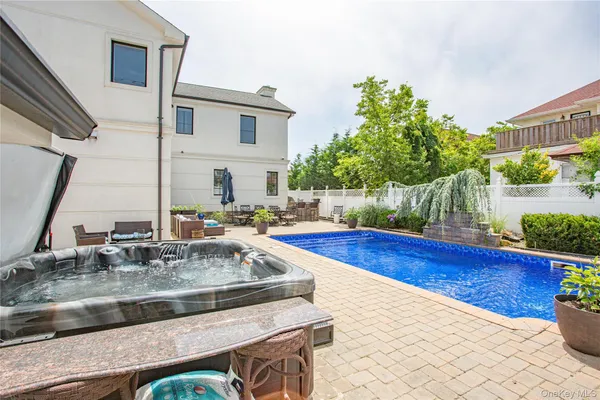 $2,198,000 | 165 West Walnut Street, Long Beach, NY 11561