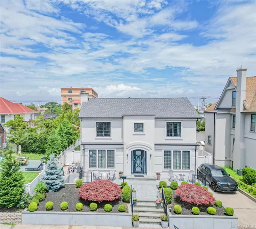 $2,198,000 | 165 West Walnut Street, Long Beach, NY 11561