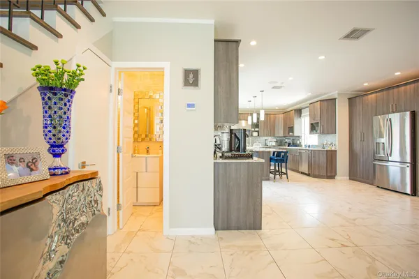 $2,198,000 | 165 West Walnut Street, Long Beach, NY 11561