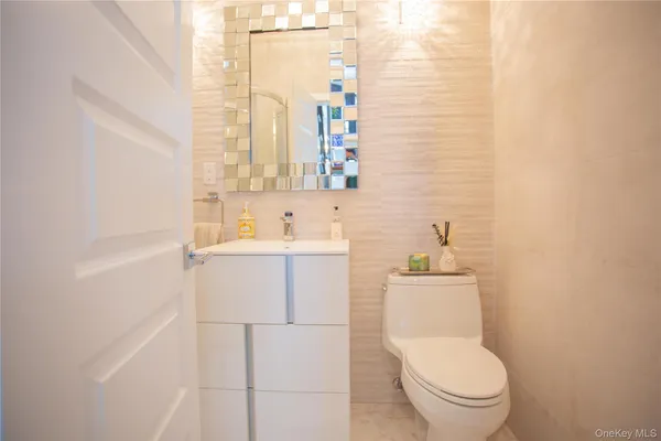 $2,198,000 | 165 West Walnut Street, Long Beach, NY 11561