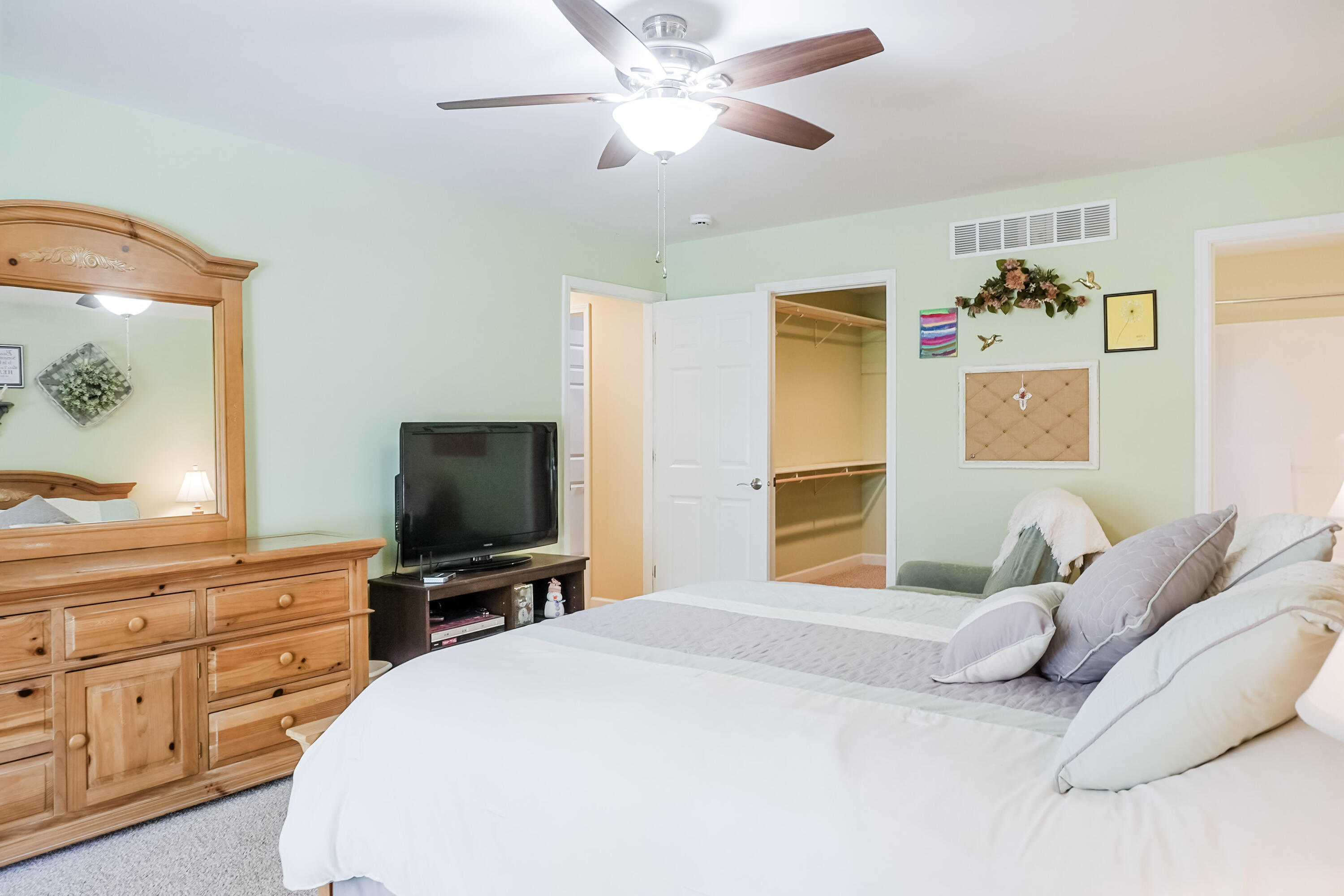 1270 East Greenview Place Crown Point, IN 46307 - Photo 24 of 51 3000x2000
