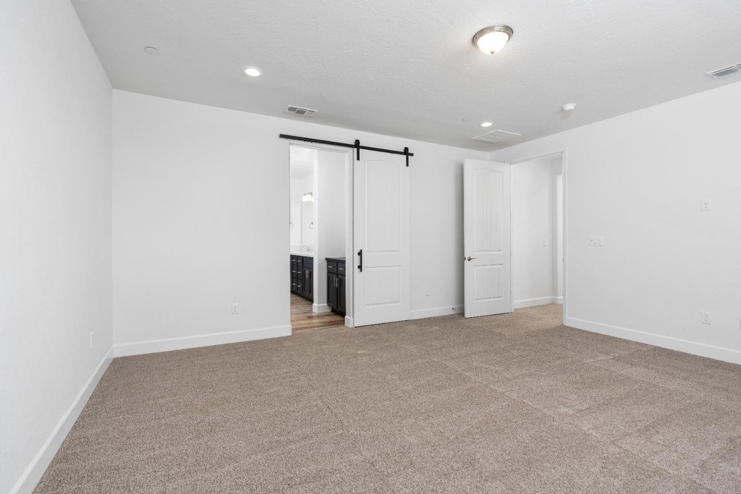 275 Huckleberry Road South Madera, CA 93636 - Photo 17 of 34 a view of an empty room