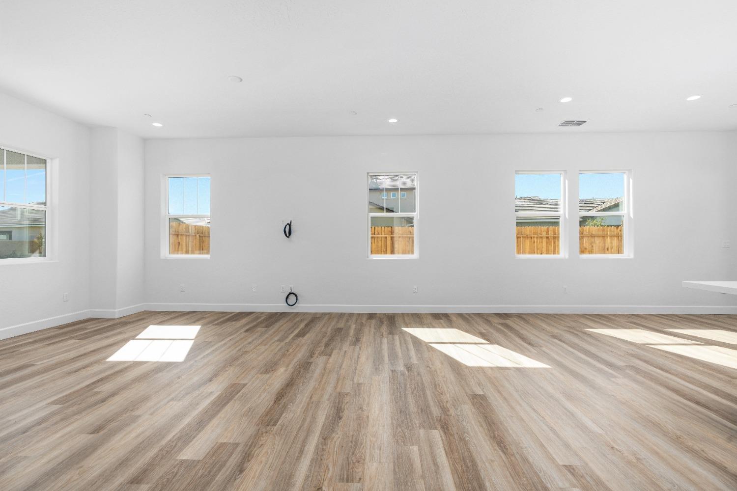 275 Huckleberry Road South Madera, CA 93636 - Photo 32 of 34 a view of an empty room and window