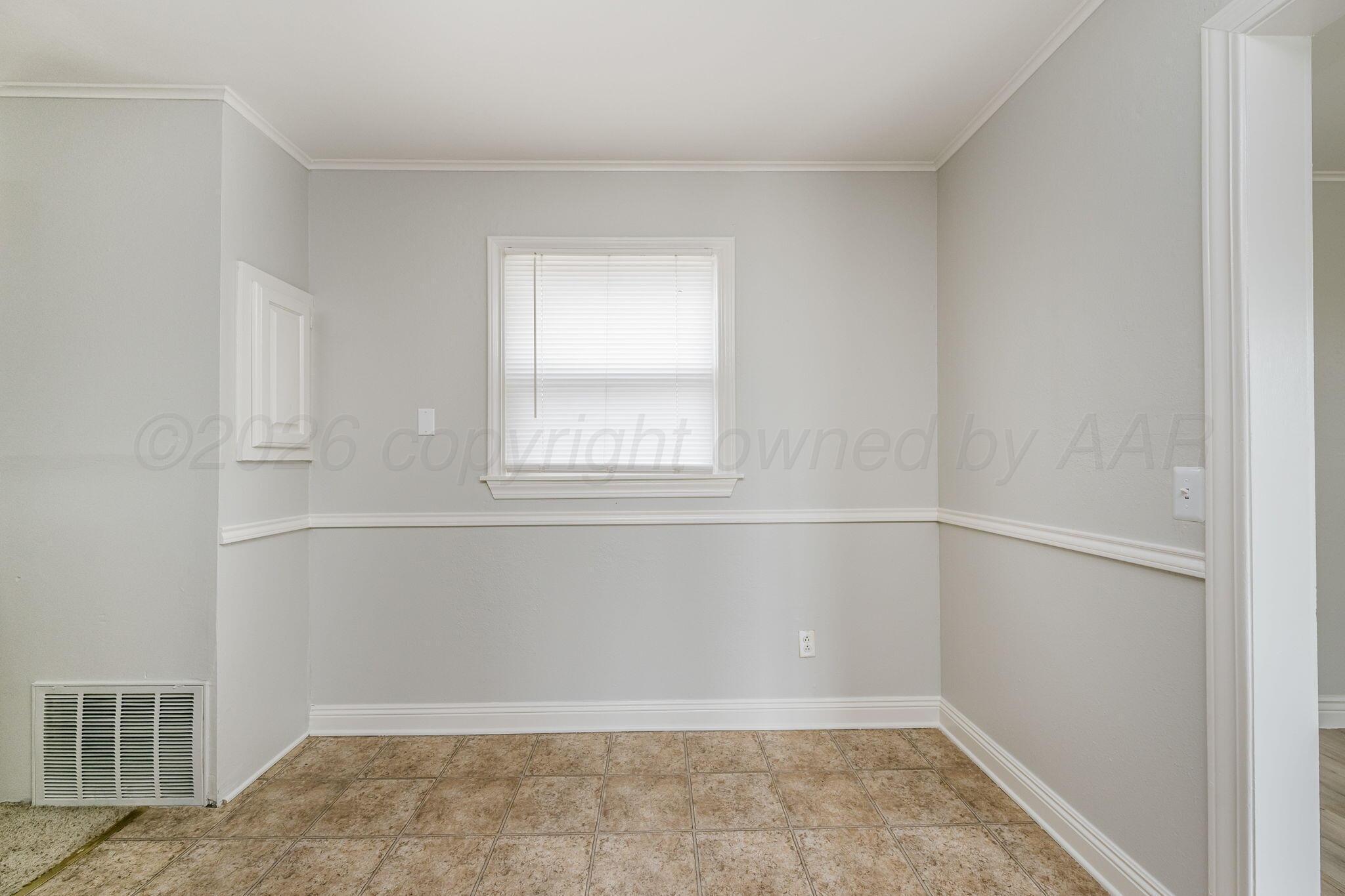 911 West 3rd Street Canyon, TX 79015 - Photo 9 of 18 Dining Area