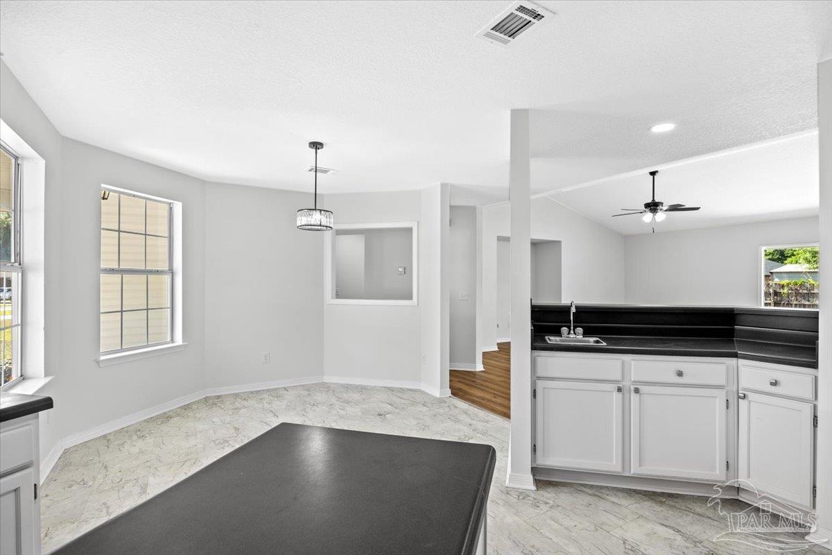 6914 Raburn Road Pensacola, FL 32526 - Photo 4 of 29