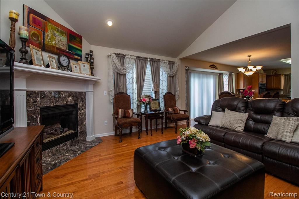 543 South Livernois Road Rochester Hills, MI 48307 - Photo 14 of 40