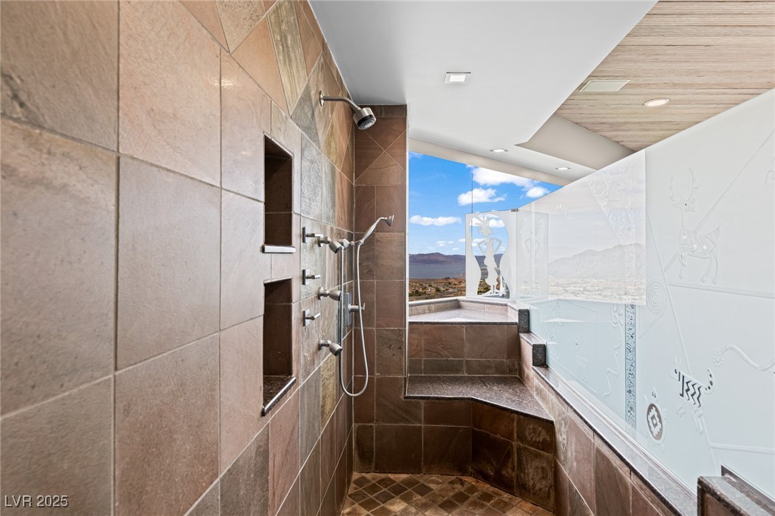 1315 Alpine Drive Boulder City, NV 89005 - Photo 54 of 99 Primary Bathroom