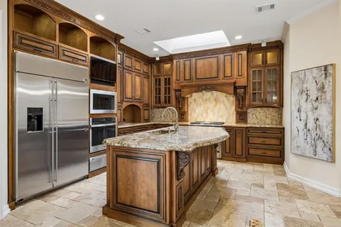 $1,050,000 | 5604 Bent Creek Trail, Dallas, TX 75252