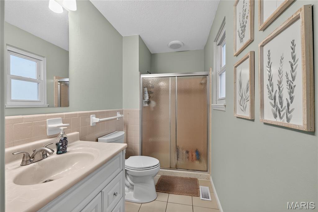 709 Winding Path Lane Ballwin, MO 63021 - Photo 17 of 28