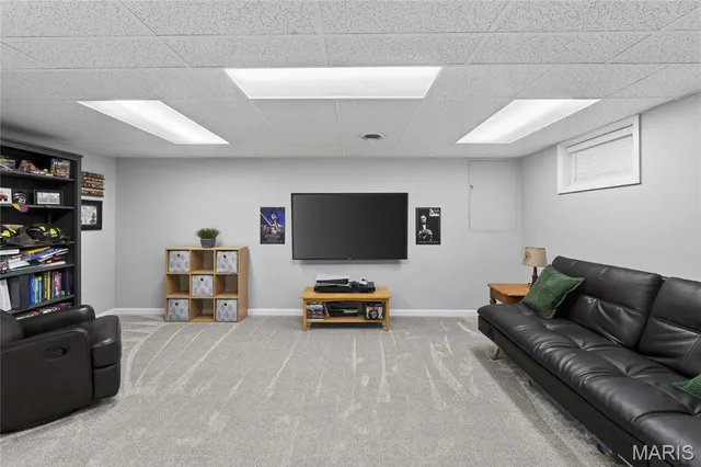 $390,000 | 709 Winding Path Lane, Ballwin, MO 63021