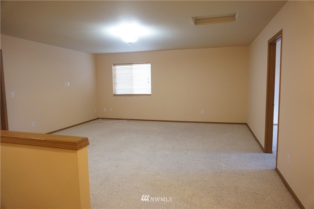 266 Index Avenue Southeast Renton, WA 98056 - Photo 14 of 34