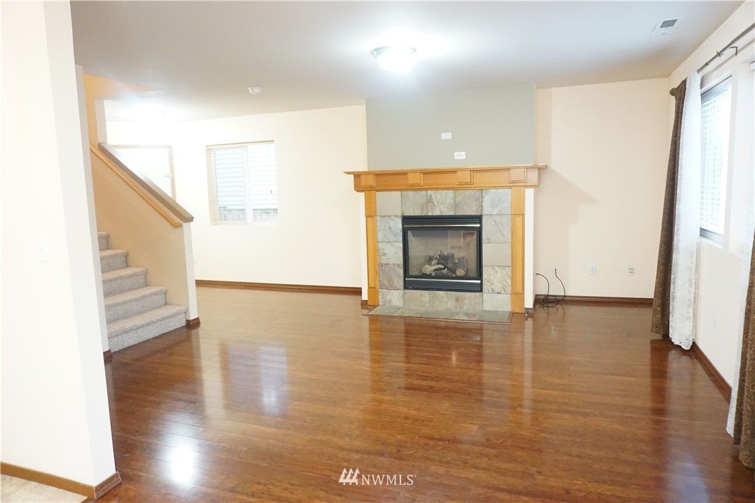 266 Index Avenue Southeast Renton, WA 98056 - Photo 3 of 34