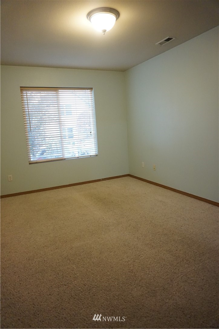 266 Index Avenue Southeast Renton, WA 98056 - Photo 8 of 34