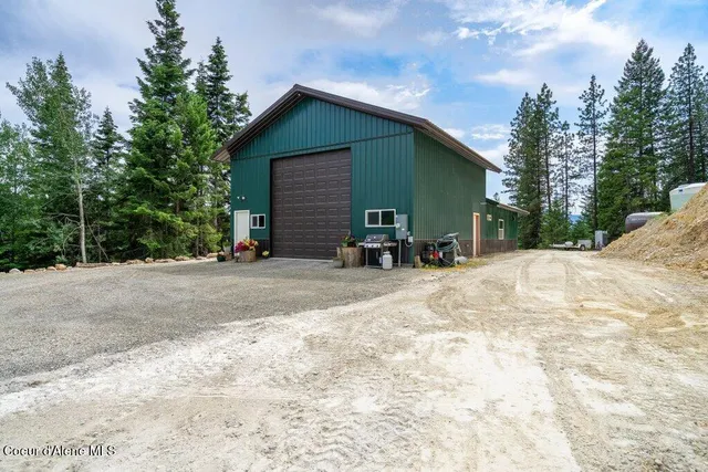 $535,000 | 155 Hammer Lane, Kingston, ID 83839
