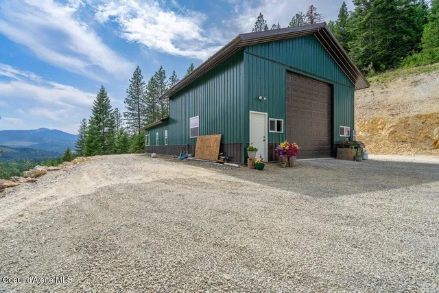 $535,000 | 155 Hammer Lane, Kingston, ID 83839
