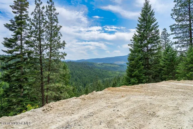 $535,000 | 155 Hammer Lane, Kingston, ID 83839