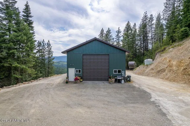 $535,000 | 155 Hammer Lane, Kingston, ID 83839