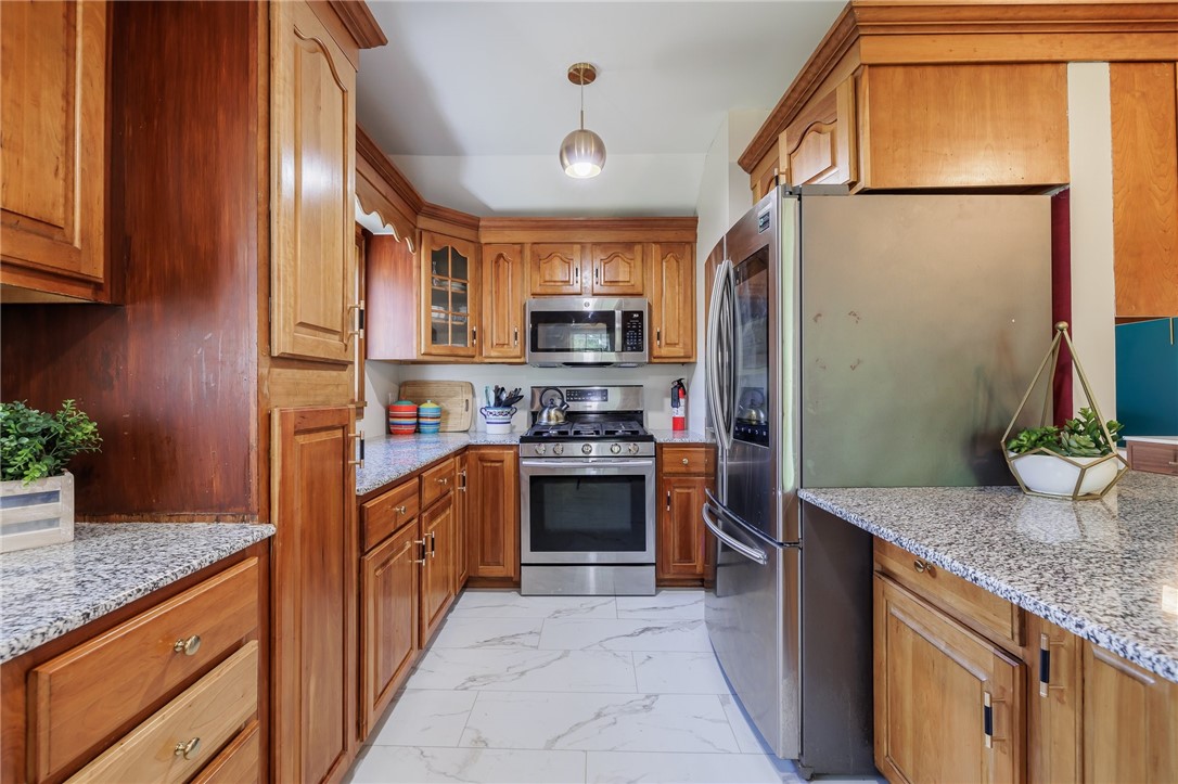 471 Ridge Road Webster, NY 14580 - Photo 14 of 30