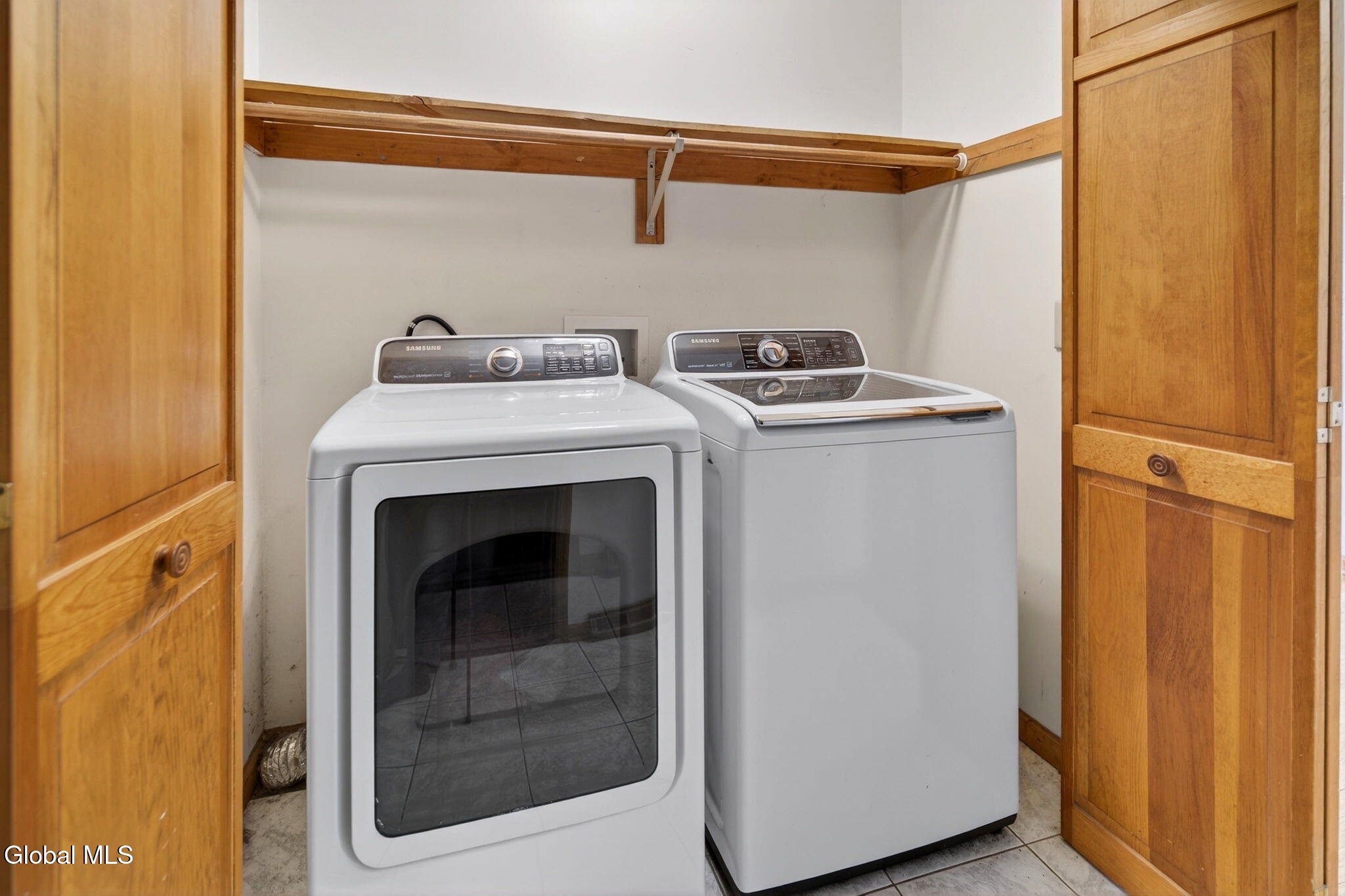 1005 New Scotland Road Albany, NY 12208 - Photo 17 of 50 Interior 16