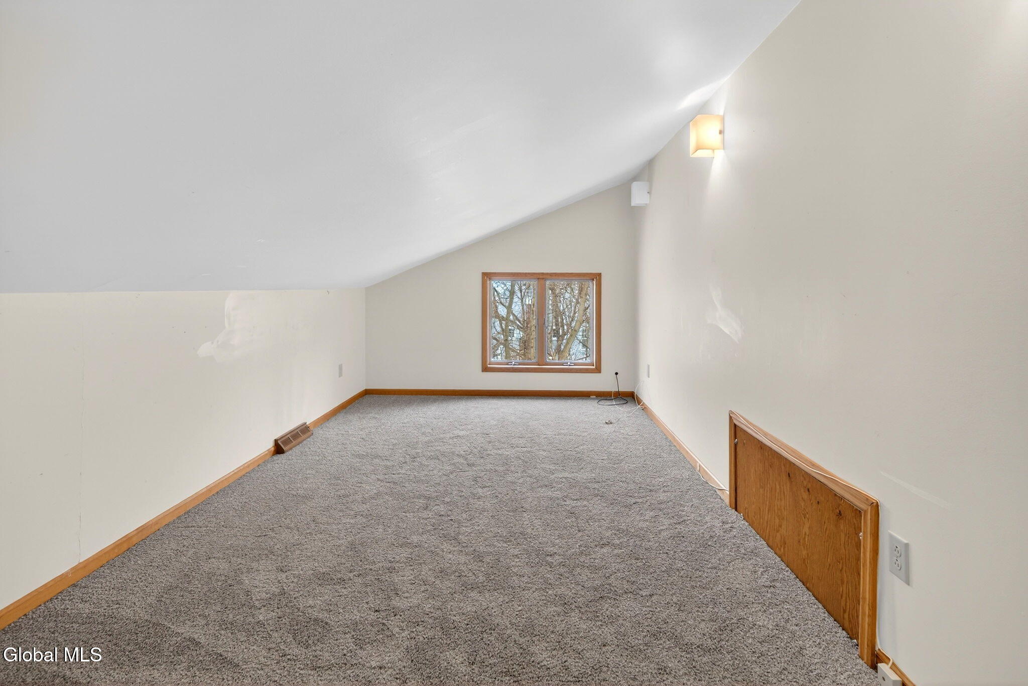 1005 New Scotland Road Albany, NY 12208 - Photo 20 of 50 Interior 19