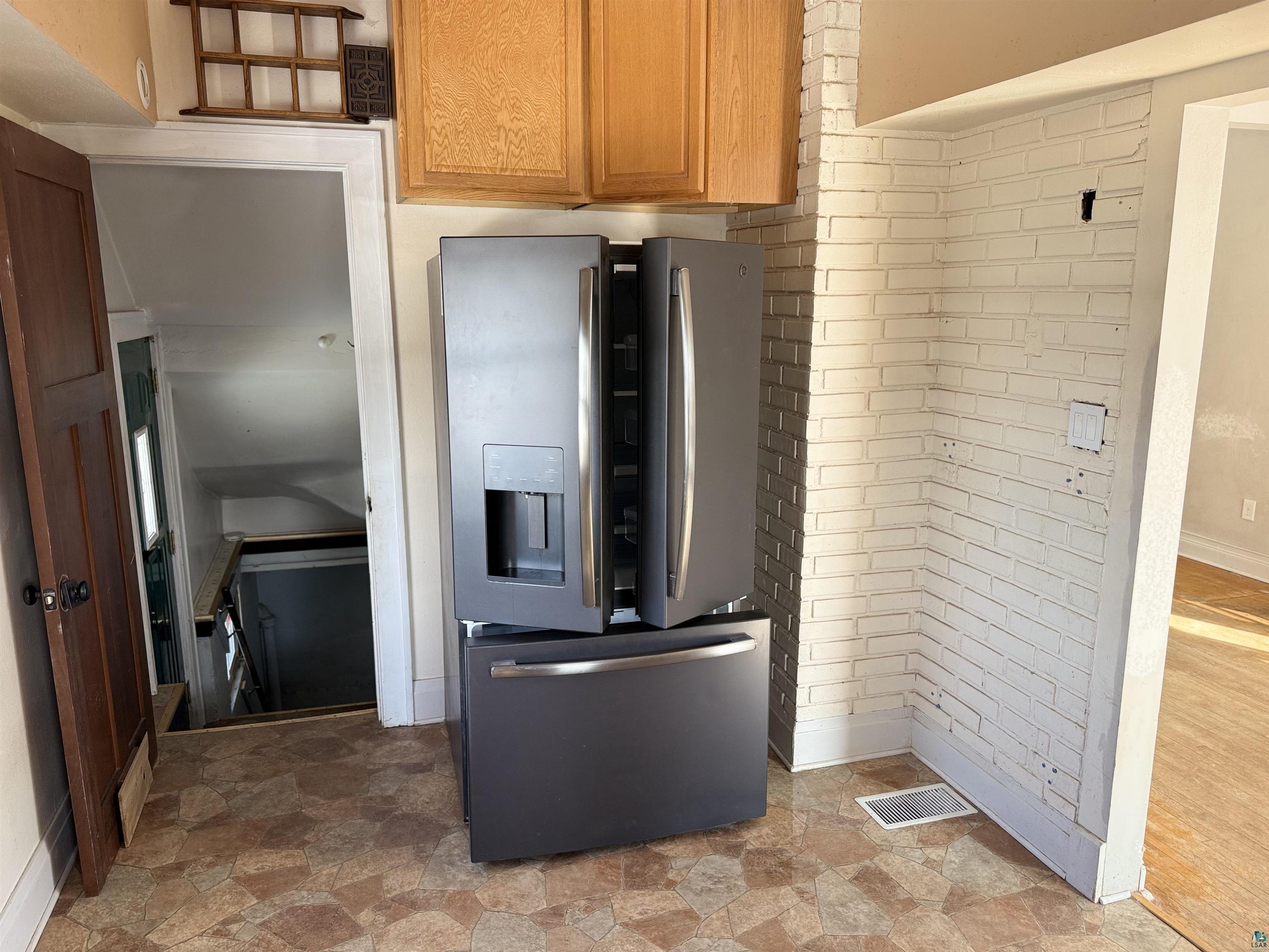 644 North 22nd Street Superior, WI 54880 - Photo 4 of 18