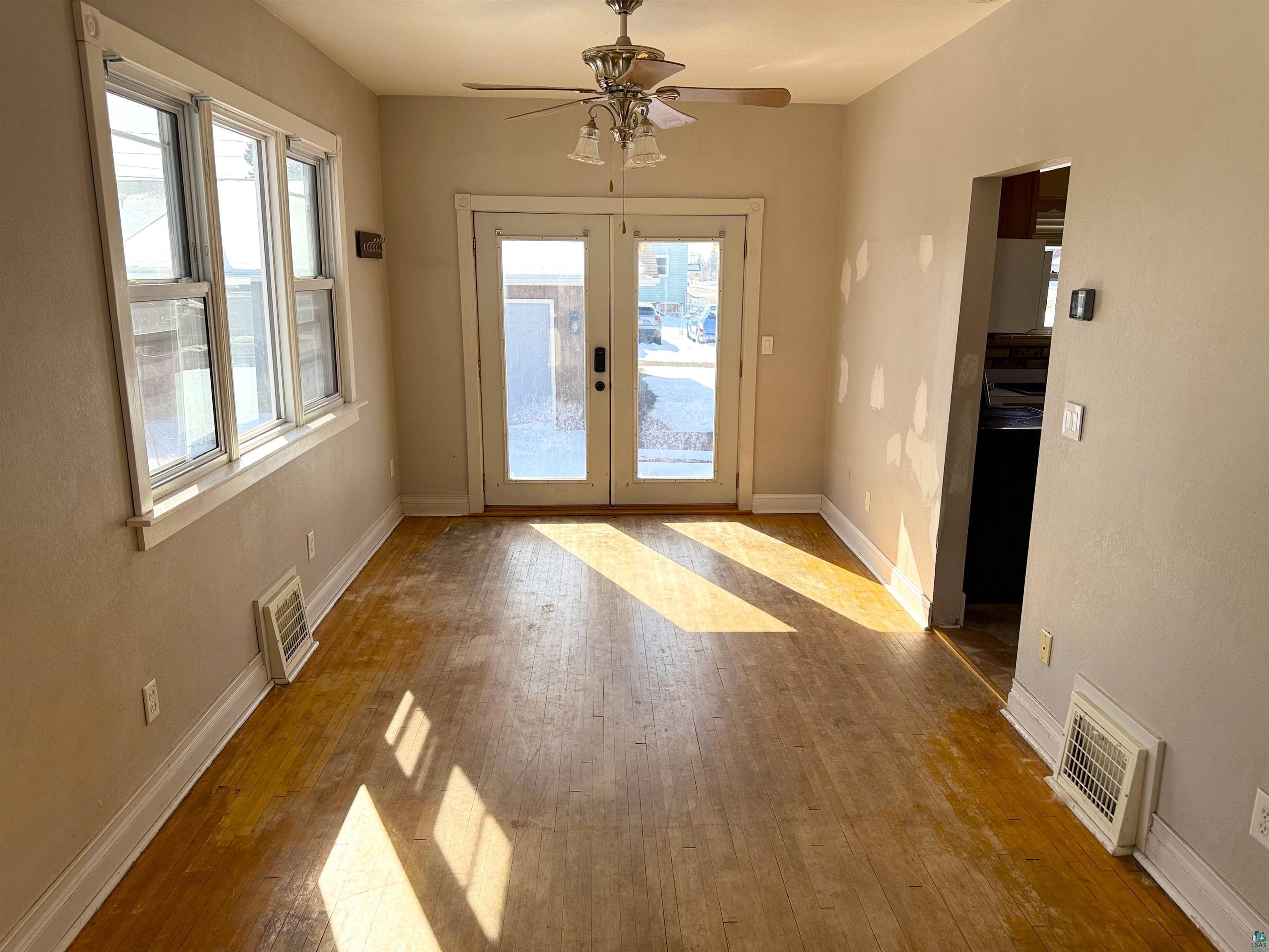 644 North 22nd Street Superior, WI 54880 - Photo 5 of 18