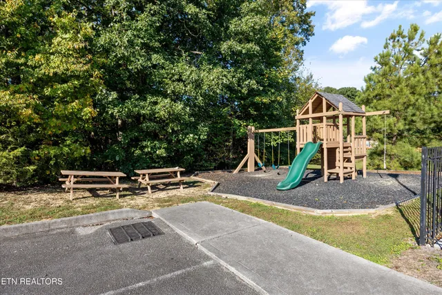 $575,000 | 4424 Platinum Drive, Knoxville, TN 37938