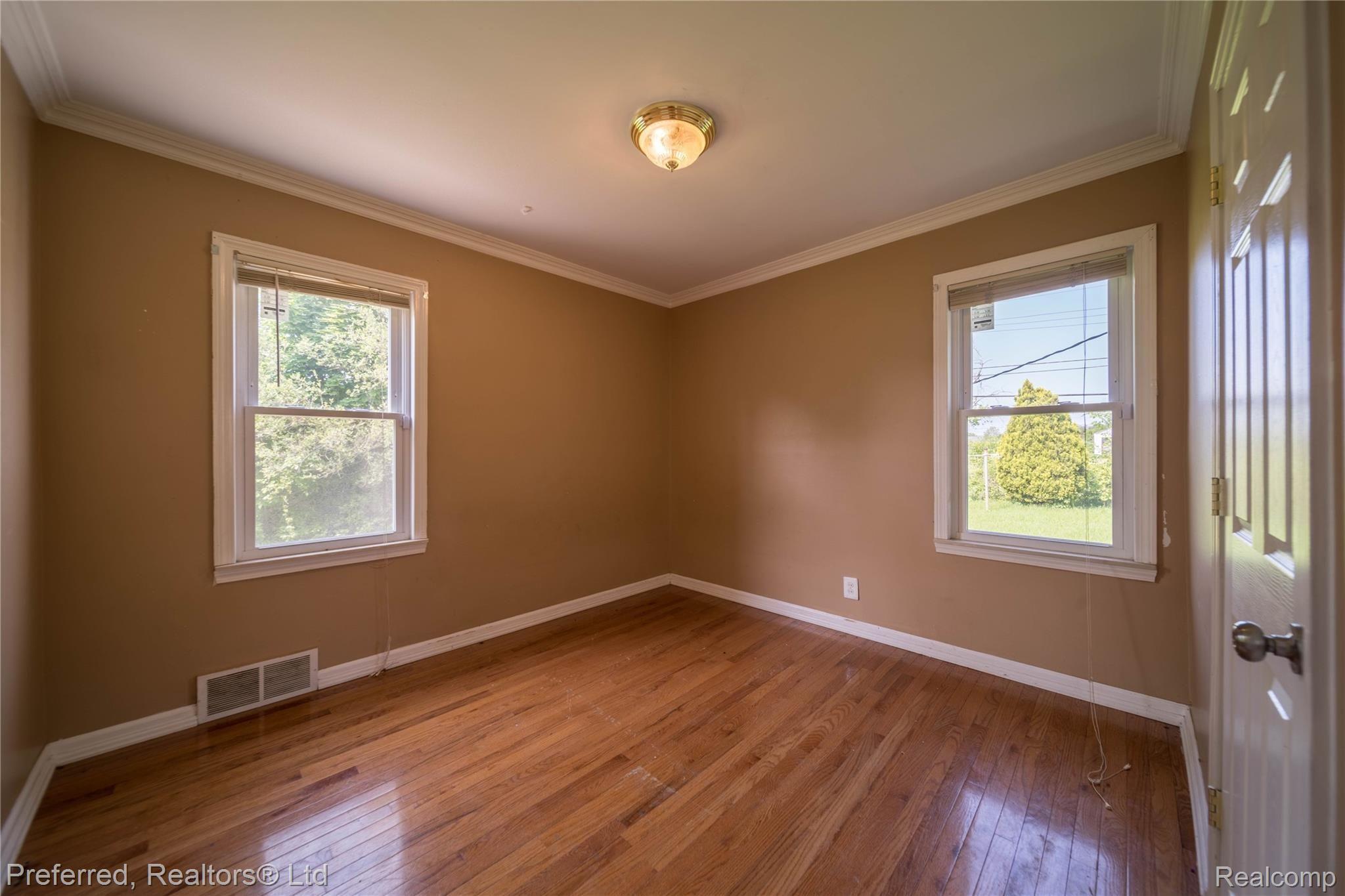 3724 Spring Hill Avenue Inkster, MI 48141 - Photo 15 of 28 1st Floor Bedroom