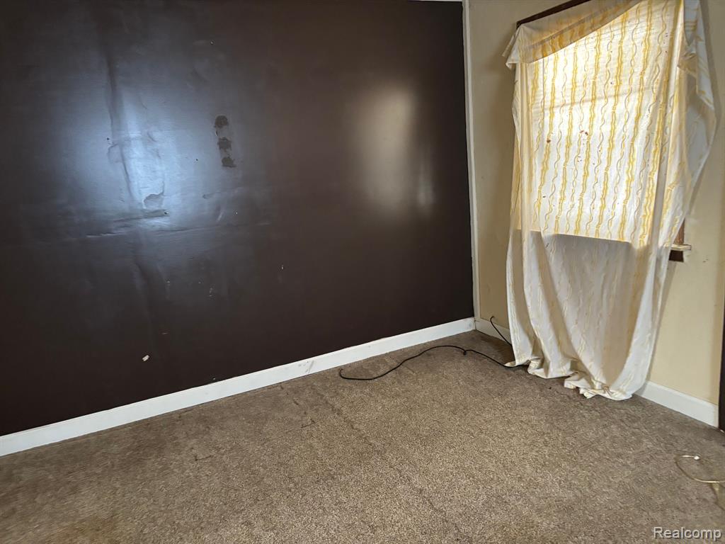 2138 Center Road Burton, MI 48509 - Photo 10 of 15 Gallery Image 10
